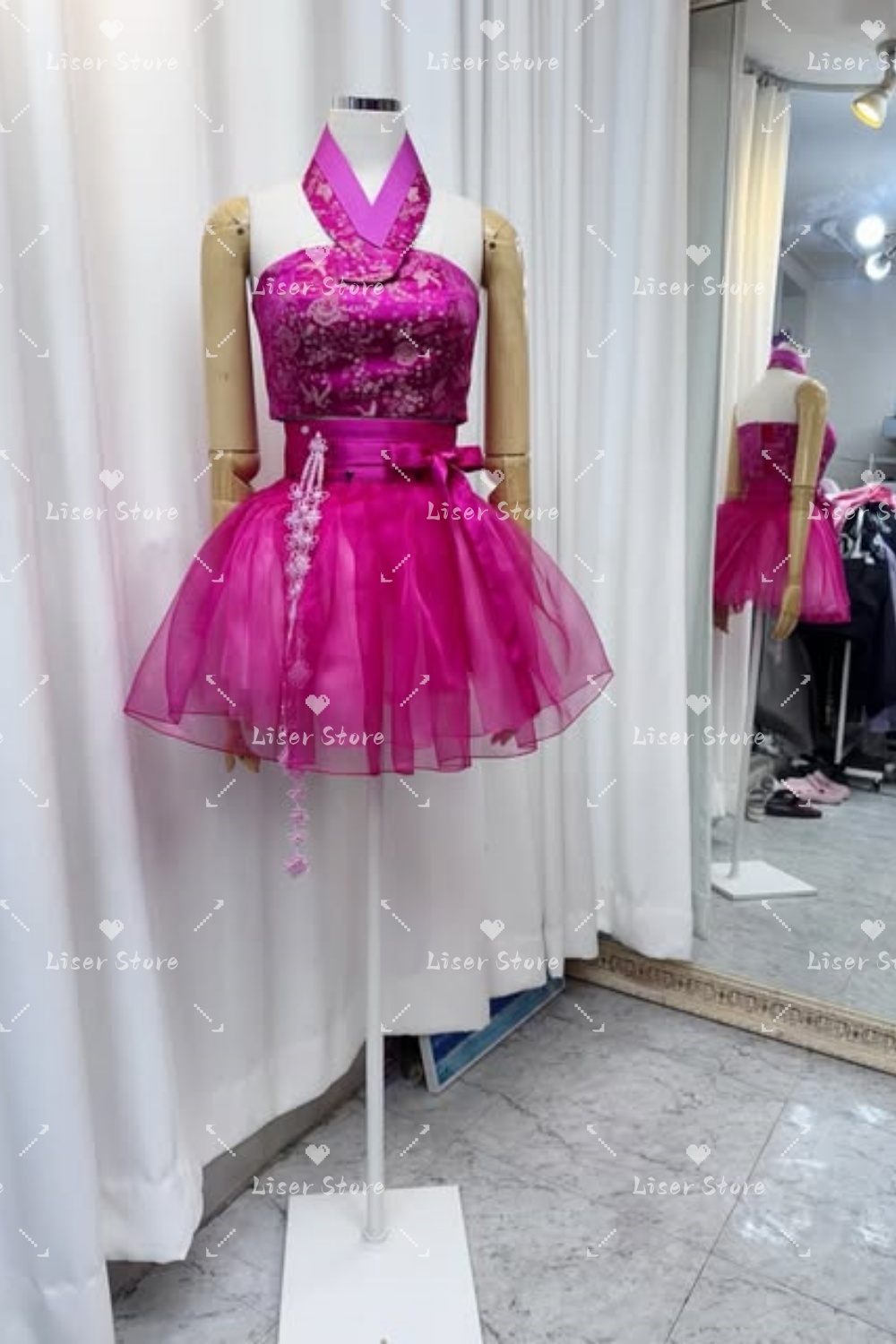 Robe Hanbok Courte Moderne Lis - Modern Korean Lifestyle avis et prix